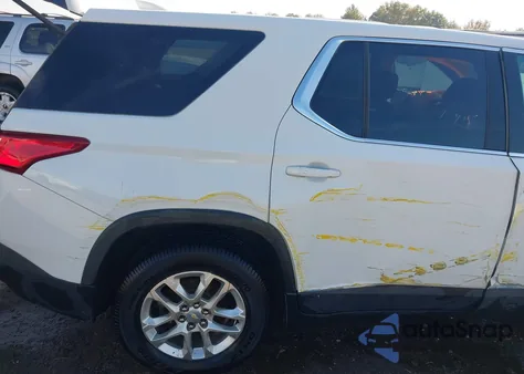 2018 Chevrolet Traverse Ls z USA, uszkodzony, nr VIN 1GNERFKW0JJ202274